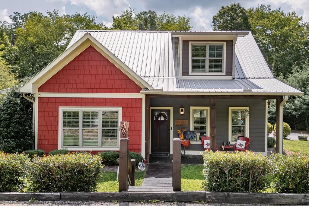 584 Ada Street, Blue Ridge, GA 30513