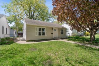 26 Van Buren Avenue S, Hopkins, MN 55343