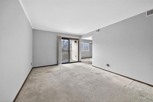 6458 White Cap Lane B, St Louis, MO 63033