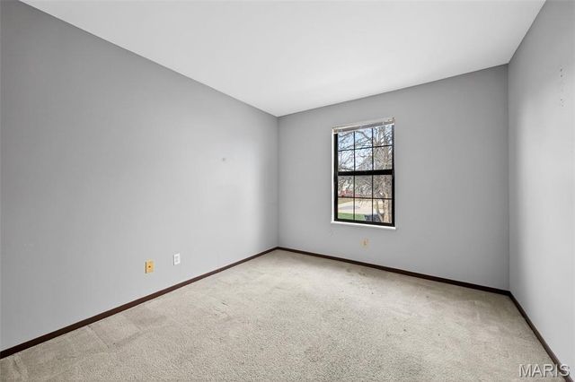 6458 White Cap Lane B, St Louis, MO 63033