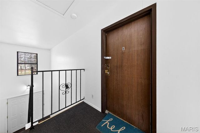 6458 White Cap Lane B, St Louis, MO 63033