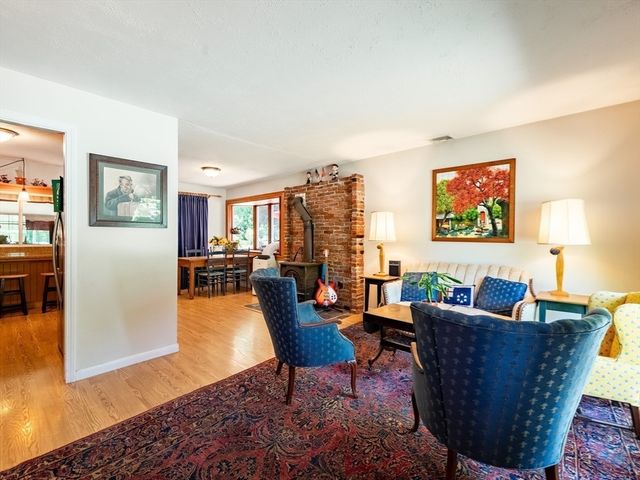 430 Lake Shore Dr, Duxbury, MA 02332