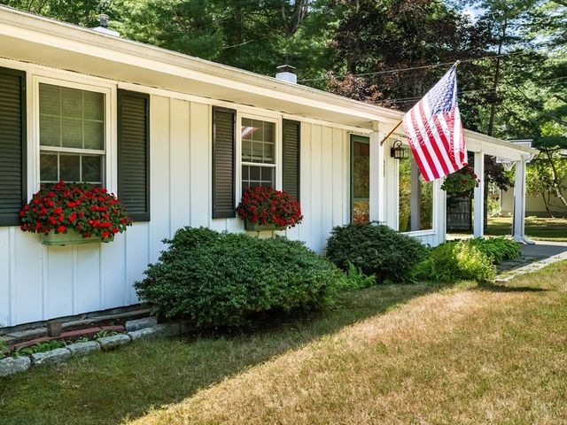 430 Lake Shore Dr, Duxbury, MA 02332