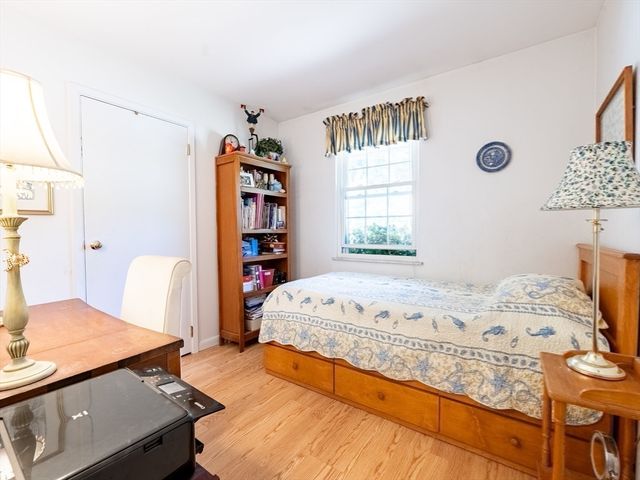 430 Lake Shore Dr, Duxbury, MA 02332