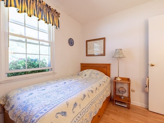 430 Lake Shore Dr, Duxbury, MA 02332