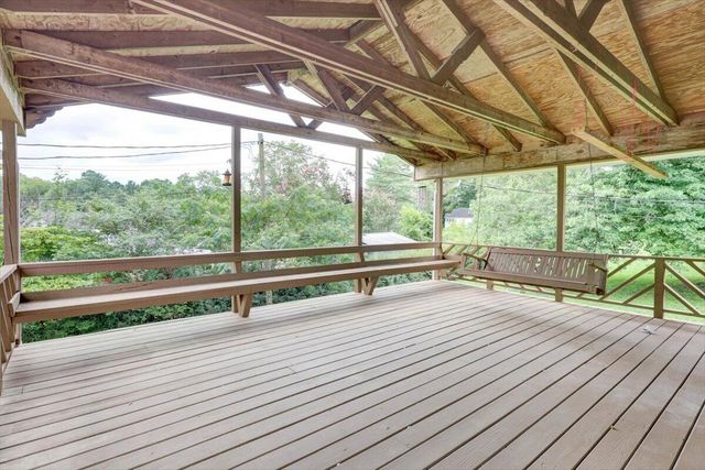 1056 Hickory Avenue, Hixson, TN 37343