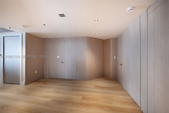 465 Brickell Ave PH5701, Miami, FL 33131