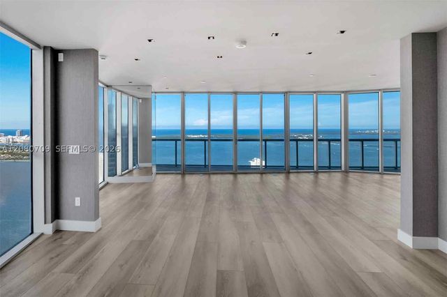 465 Brickell Ave PH5701, Miami, FL 33131
