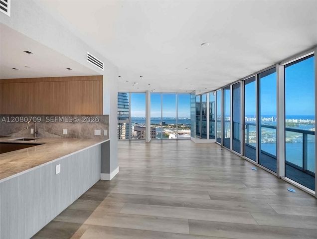 465 Brickell Ave PH5701, Miami, FL 33131