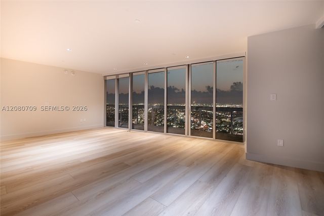 465 Brickell Ave PH5701, Miami, FL 33131