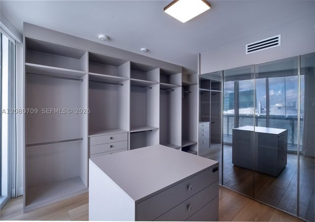 465 Brickell Ave PH5701, Miami, FL 33131