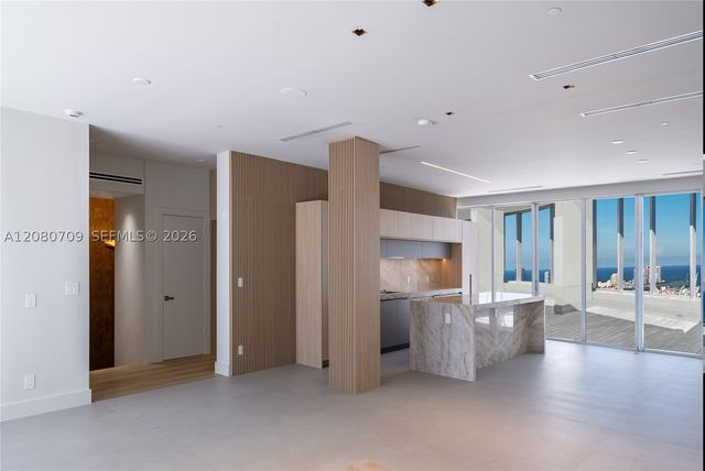 465 Brickell Ave PH5701, Miami, FL 33131