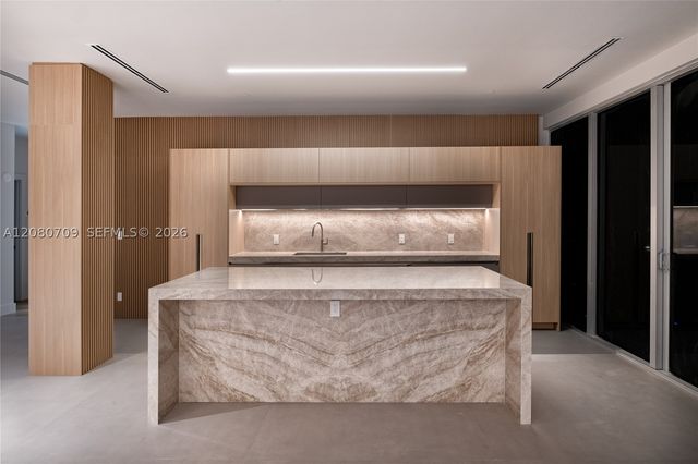 465 Brickell Ave PH5701, Miami, FL 33131
