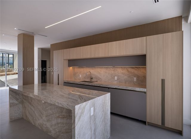 465 Brickell Ave PH5701, Miami, FL 33131