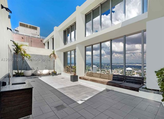 465 Brickell Ave PH5701, Miami, FL 33131