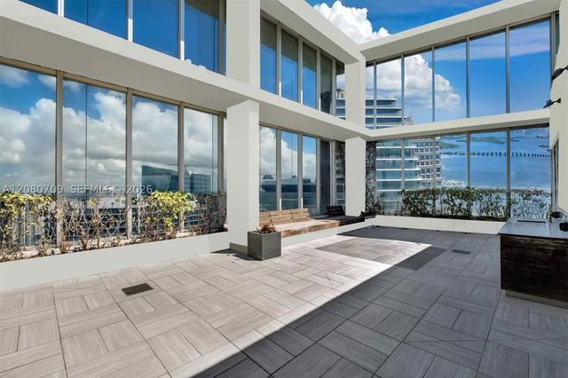 465 Brickell Ave PH5701, Miami, FL 33131