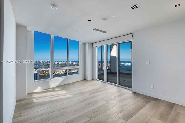 465 Brickell Ave PH5701, Miami, FL 33131
