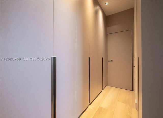 465 Brickell Ave PH5701, Miami, FL 33131