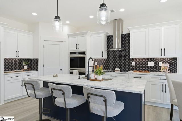 14 Briarwood Court, Simpsonville, SC 29681