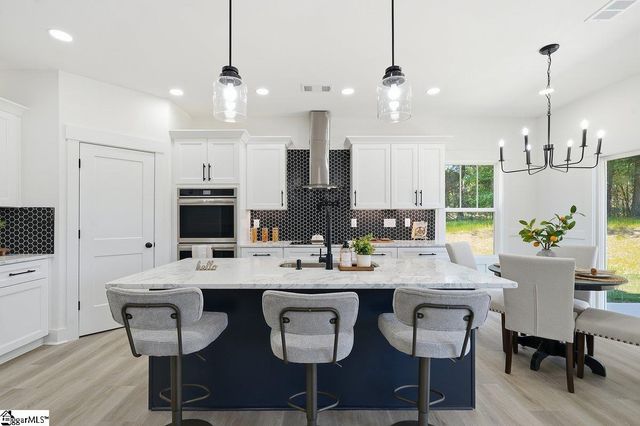 14 Briarwood Court, Simpsonville, SC 29681