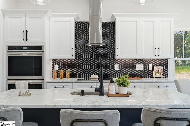 14 Briarwood Court, Simpsonville, SC 29681