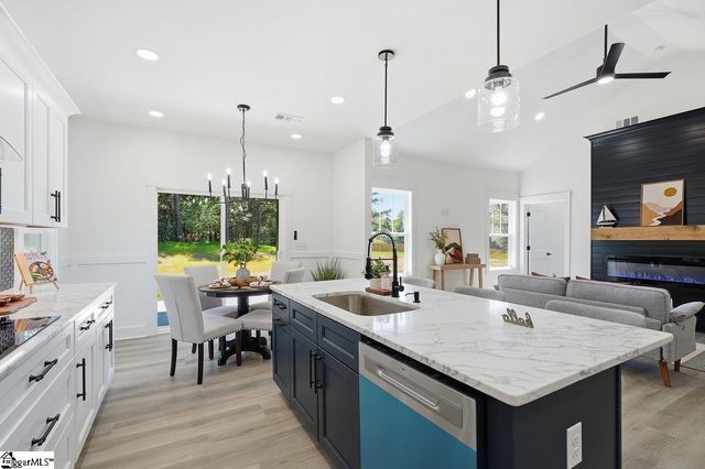 14 Briarwood Court, Simpsonville, SC 29681