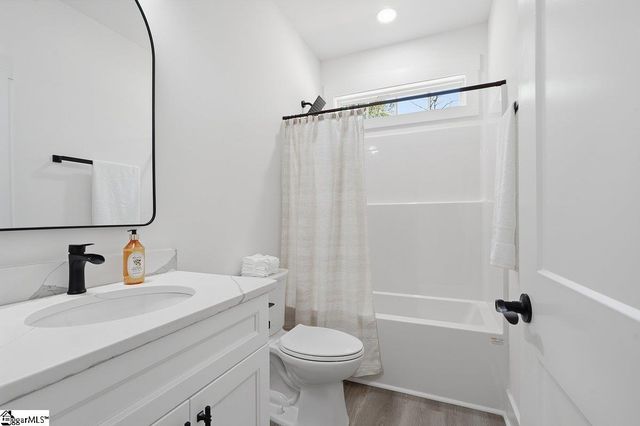 14 Briarwood Court, Simpsonville, SC 29681