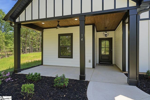 14 Briarwood Court, Simpsonville, SC 29681