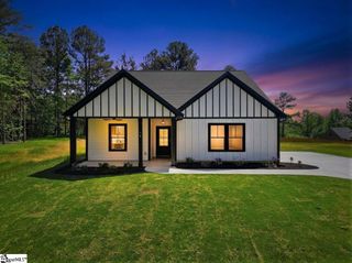 14 Briarwood Court, Simpsonville, SC 29681