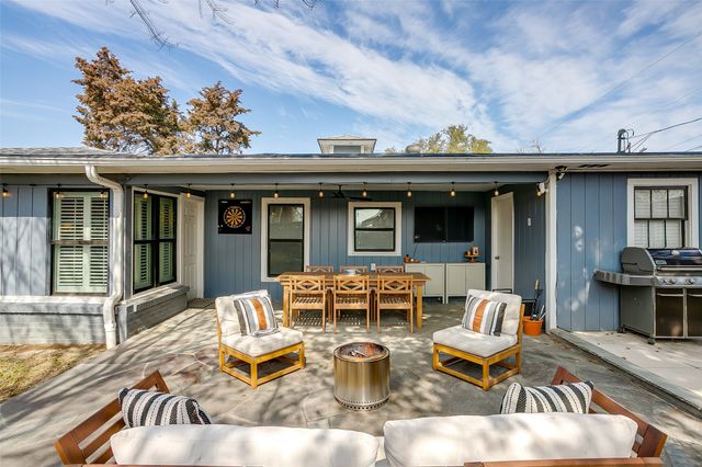 3033 6th Avenue, Fort Worth, TX 76110