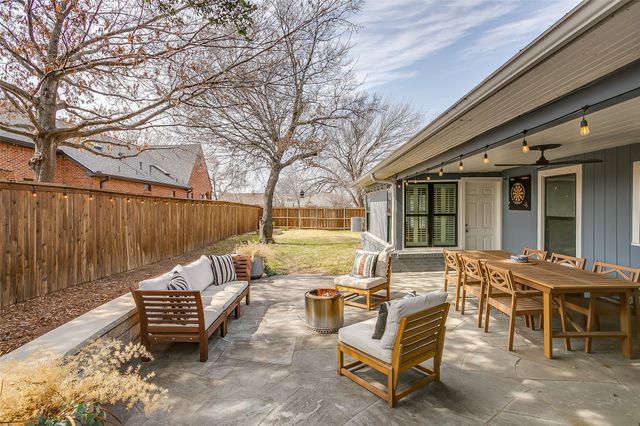 3033 6th Avenue, Fort Worth, TX 76110