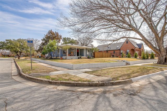 3033 6th Avenue, Fort Worth, TX 76110