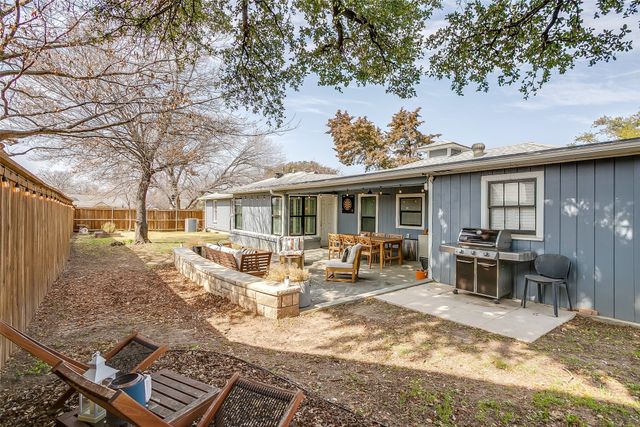 3033 6th Avenue, Fort Worth, TX 76110