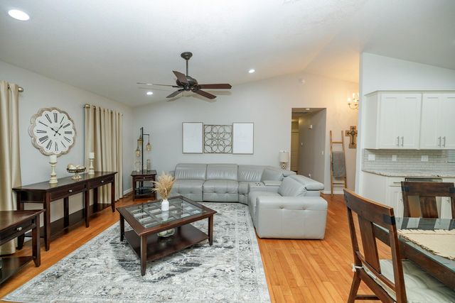 7699 E Hannah Ave, Hilmar, CA 95324