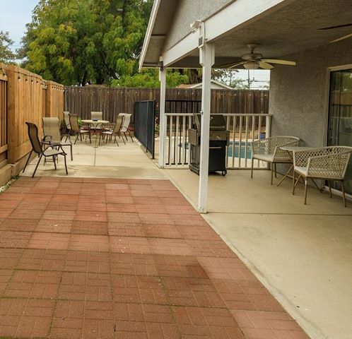 7699 E Hannah Ave, Hilmar, CA 95324