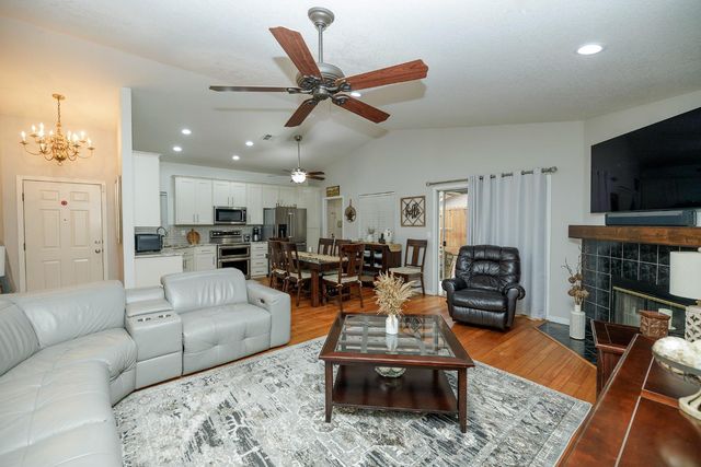 7699 E Hannah Ave, Hilmar, CA 95324