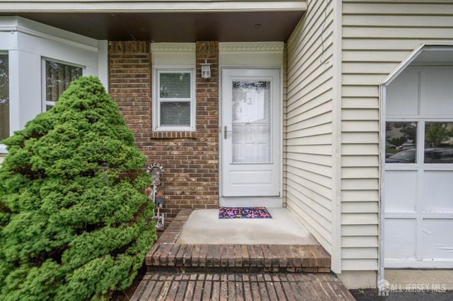 3 Senna Drive, Sayreville, NJ 08859