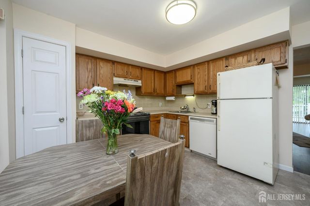 3 Senna Drive, Sayreville, NJ 08859