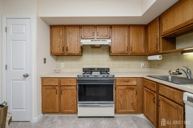 3 Senna Drive, Sayreville, NJ 08859