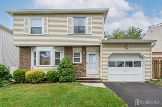 3 Senna Drive, Sayreville, NJ 08859