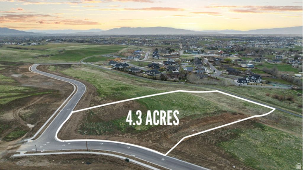 Image 1 of property listing at 1974 S Preserve Dr 56, Mapleton, UT 84664