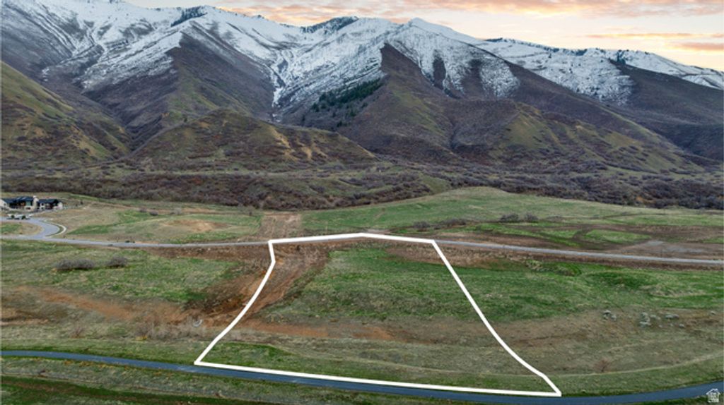 Image 5 of property listing at 1974 S Preserve Dr 56, Mapleton, UT 84664