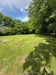 810 N Cedar Avenue, Broken Arrow, OK 74012