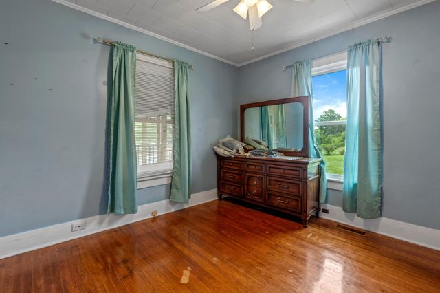 110 Wheeler Avenue, Pikeville, TN 37367