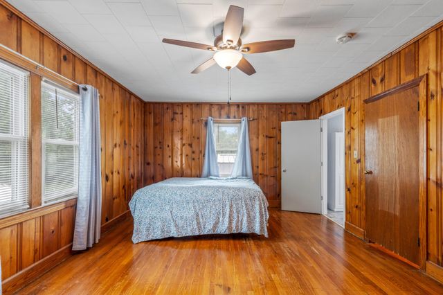 110 Wheeler Avenue, Pikeville, TN 37367