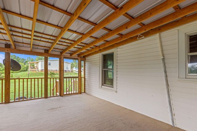 110 Wheeler Avenue, Pikeville, TN 37367