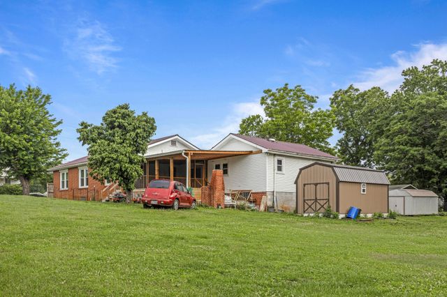 110 Wheeler Avenue, Pikeville, TN 37367
