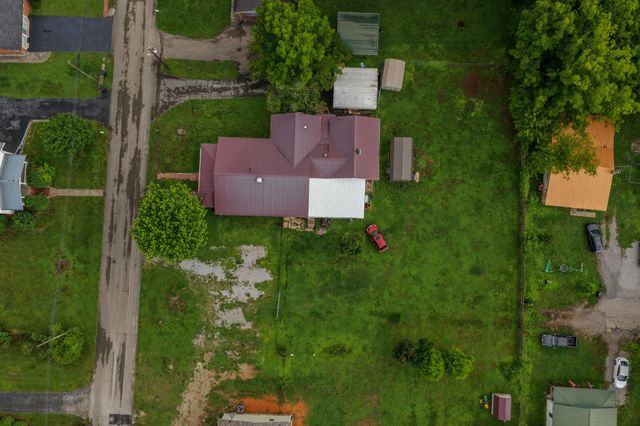 110 Wheeler Avenue, Pikeville, TN 37367