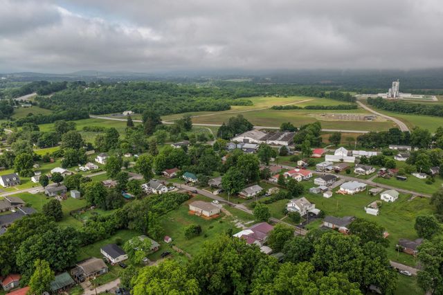 110 Wheeler Avenue, Pikeville, TN 37367