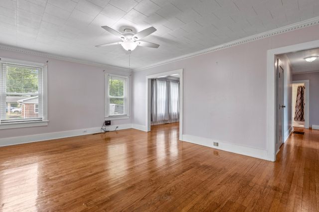 110 Wheeler Avenue, Pikeville, TN 37367